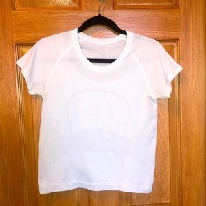 ⚠️ SOLD ⚠️ Lululemon White Swiftly Tech sz 6